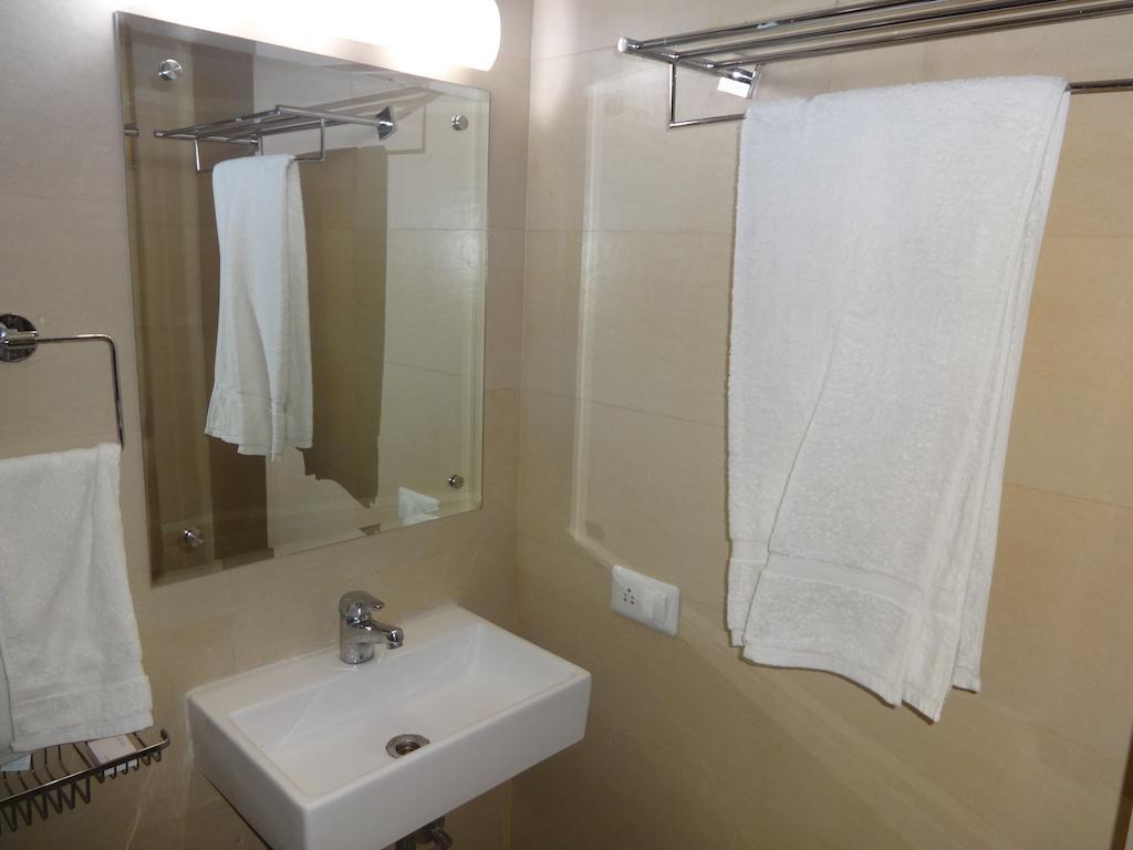 Hotel Grace New Delhi Phòng bức ảnh