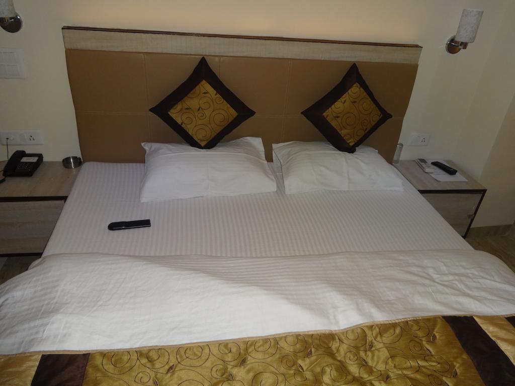Hotel Grace New Delhi Phòng bức ảnh